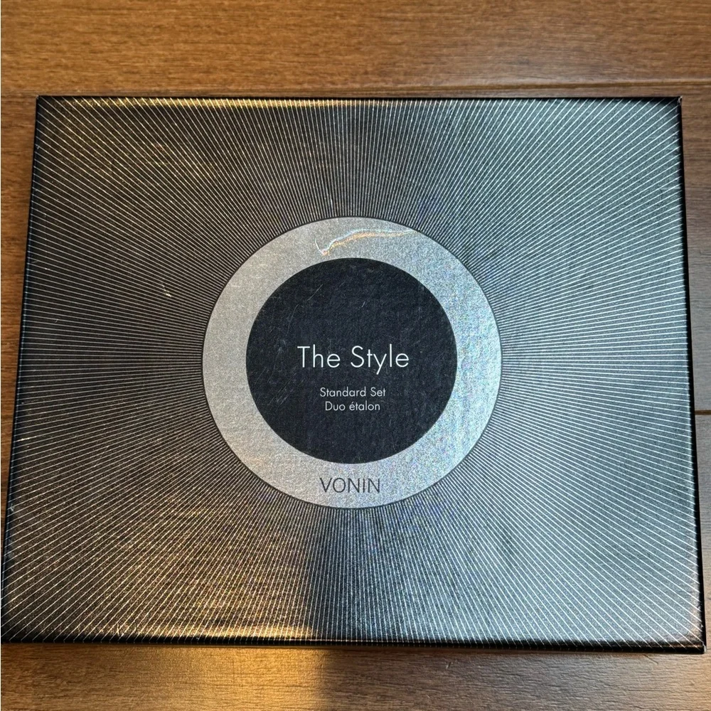 NWOT VONIN Men’s Skin Care Set